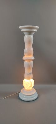 Colonne en albâtre, électrifiée. - Photo 1