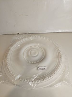 un couvercle en plastique pour un four à micro-ondes muni d'un couvercle en plastique