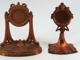 paire de supports de miroir anciens en bronze au motif ouvragé