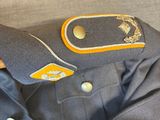 an image of a uniform worn by a military officer
