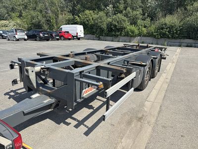 FRUEHAUF REMORQUE PORTE CONTAINER SOLOMIX 1 - Genre : REM - …