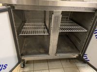Tour réfrigéré en inox (photo 3)