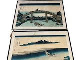 trois gravures sur bois japonaises représentant des bateaux sur une rivière et des montagnes