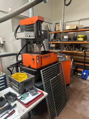 électroérosion CHARMILLES Form 20 - Photo 1