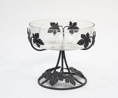 Coupe en cristal taillé avec monture en fer forgé - Photo 1