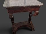 une vieille table en bois avec un plateau en marbre sur fond gris