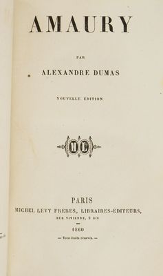 un vieux livre avec un titre en noir et blanc