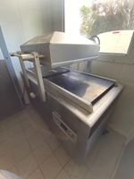Une emballeuse sous-vide double cloche en inox HENKELMANN (photo 2)