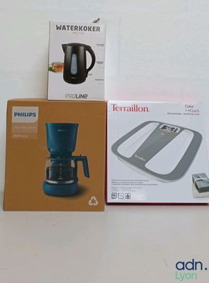 Lot à retirer à Décines-Charpieu (69150) ou expédition possi…