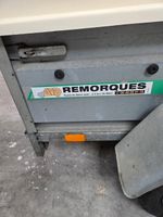 Une Remorque ALD REMORQUES simple essieu bagagère avec capot… (photo 5)