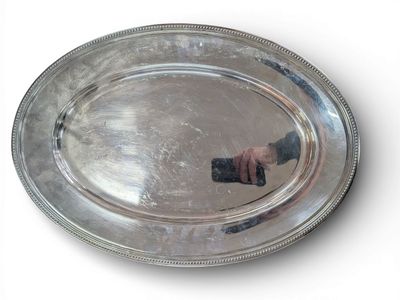 Grand plat ovale en métal argenté Christofle - Arts de la table