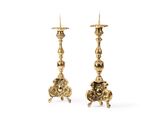 paire de chandeliers anciens en laiton