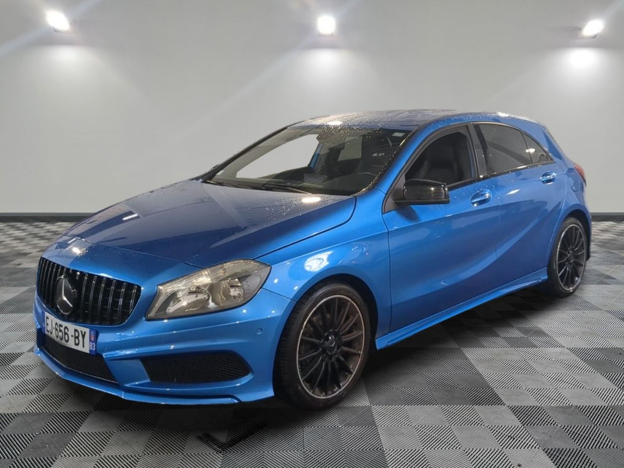 MERCEDES - CLASSE A 180 BLUEEFFICIENCY FASCINATION 7-G DCT A - ES - Mise en service: 13/08/2013 - Véhicule d'import -...