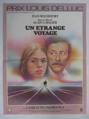 une affiche du film « », mettant en scène un homme et une femme debout sur une voie ferrée