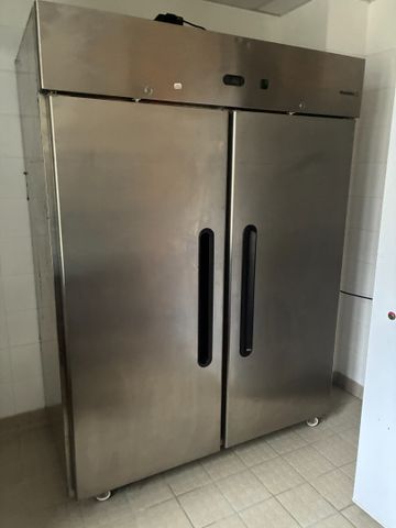 Chambre froide FRIGINOX positive, tout inox, deux portes