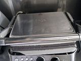a toaster that is sitting on a counter