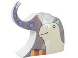 une figurine d'éléphant avec une étoile sur la tête