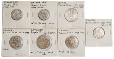 PERSE Lot de monnaies 7 piטces dont Afsharid, 6 Shahi, AH115…