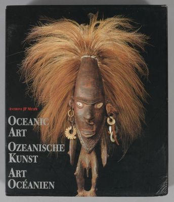 la couverture d'un livre sur laquelle figure l'image d'un masque africain