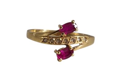 Bague croisée en or sertie de pierres rouges ovales et pierr… - Photo 1