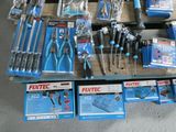 un grand nombre d'outils sur une palette