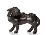 une image représentant une statue en bronze d'un chien sur fond blanc