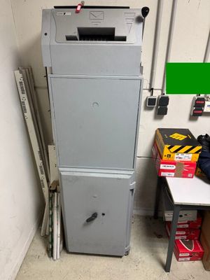 Ensemble de bureaux comprenant :