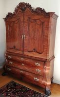 Important meuble en acajou et placage d'acajou de forme galb…