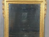 un miroir posé sur un pied dans la pièce