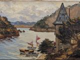 une peinture représentant des bateaux sur l'eau près d'un bâtiment