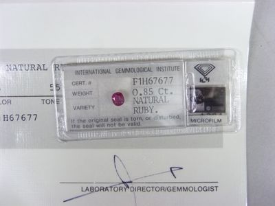 Lot de 2 rubis ovales 0.85 ct 5.62x4.97x3.33 mm. 0.89 ct 5.5…