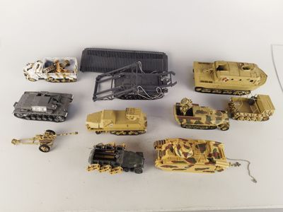 Lot de voitures miniatures militaires plastique