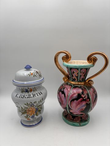 Vase en céramique de Vallauris H : 36 et pot à pharmacie en faïen...