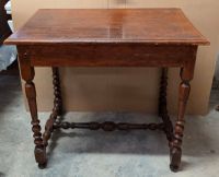 10737-45 / CH SDB / Table à écrire en noyer à un tiroir en c… (photo 4)