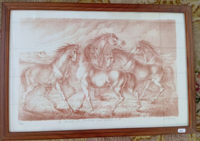 dessin représentant trois chevaux galopant dans un champ, encadré dans un cadre en bois
