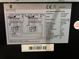 une image montrant un gros plan du panneau de commande d'une machine