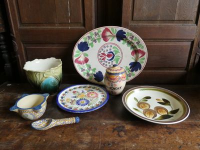 Lot de faïences dont GIEN et QUIMPER (6 pièces) - Photo 1