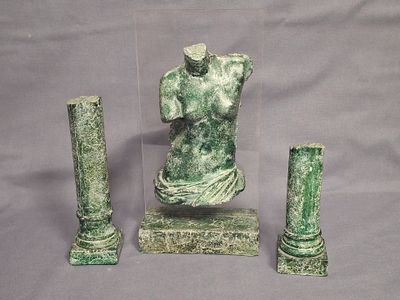 Michel CAYLA (XX-XXI) Buste à l'antique ainsi que deux colon…