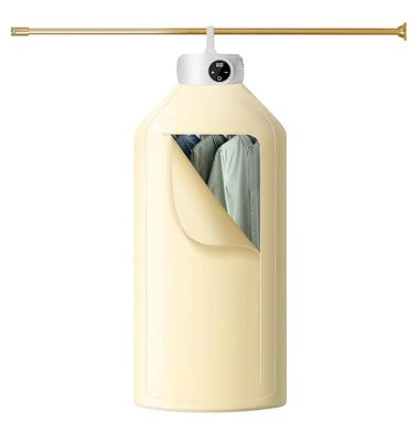 une image représentant une bouteille de liquide avec du linge suspendu à une corde à linge