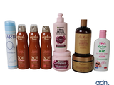 de nombreux types de produits de soin pour la peau sur fond blanc