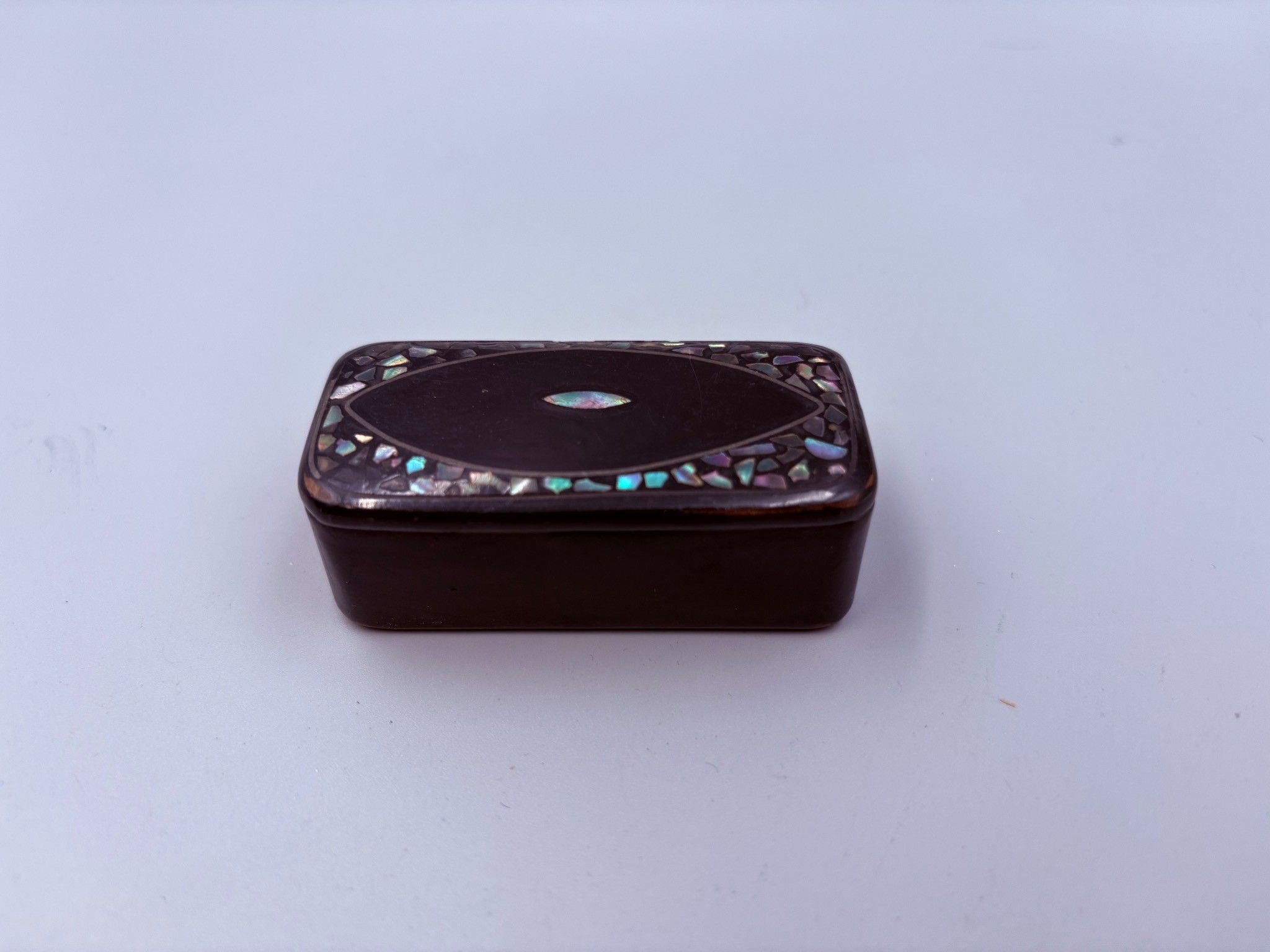 Objets d'art & Curiosités