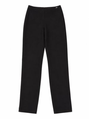 une photo d'un pantalon noir sur fond blanc