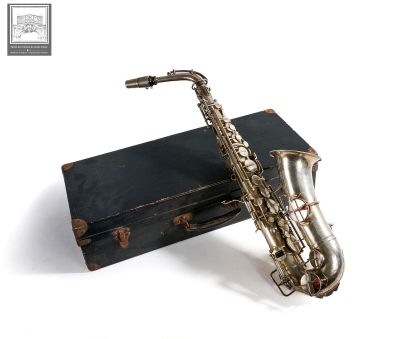 Saxophone Carl Fischer New York daté 1914