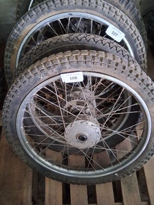 LOT de 2 jantes Av et Ar HONDA XL
