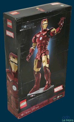 une boîte contenant une figurine Lego d'Iron Man