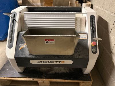 an image of a machine that is sitting on a pallet