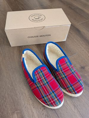 Paire de charentaises de marque CHAUSSE MOUTON