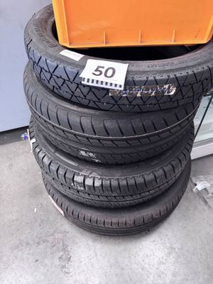 1 lot de quatre pneus - MICHELIN 215/60R17C 109/107T