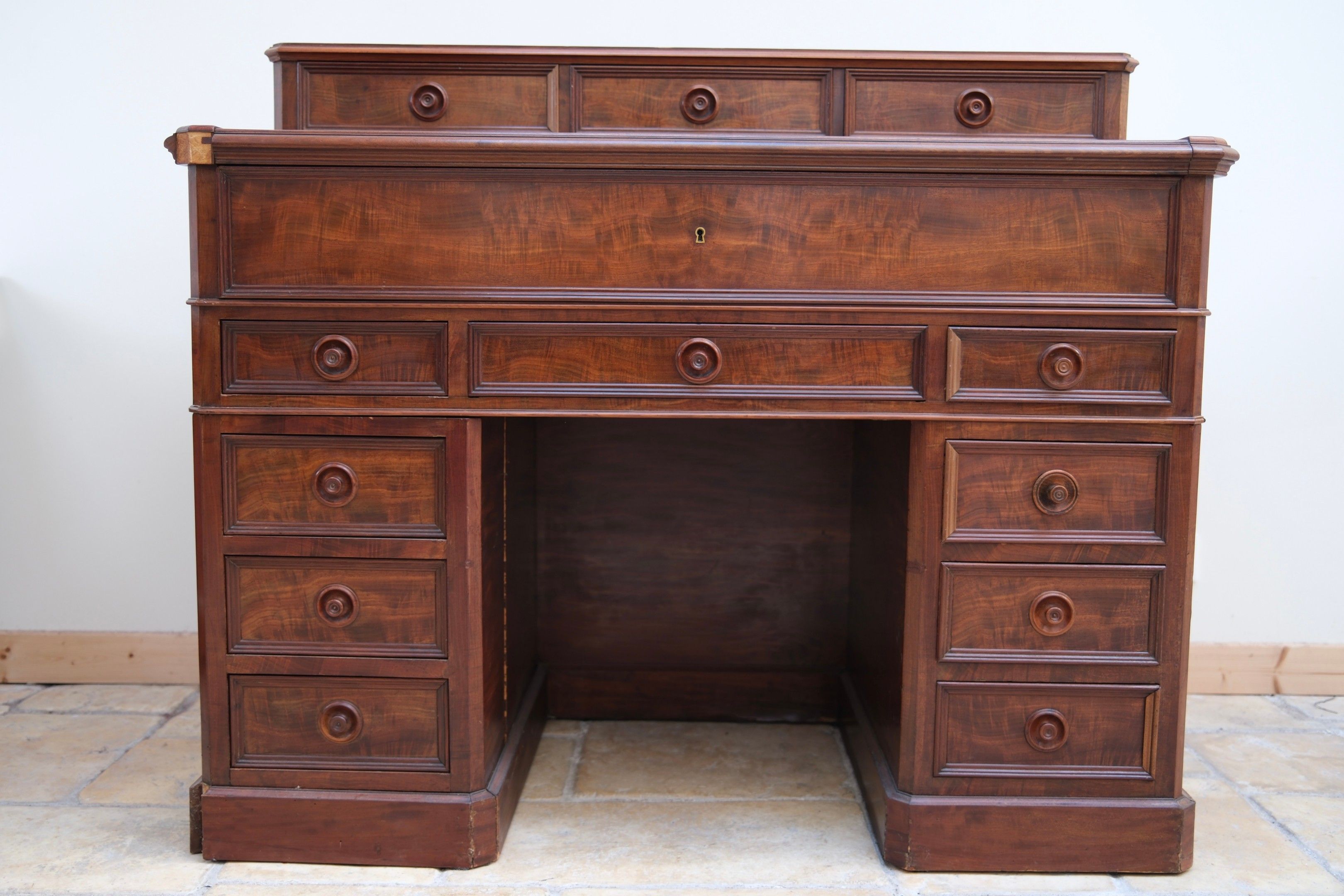 Objets d'art & Curiosités