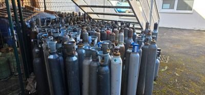 1 Ensemble D'Environ 250 Bouteilles Vide DE Dioxyde DE Carbo…